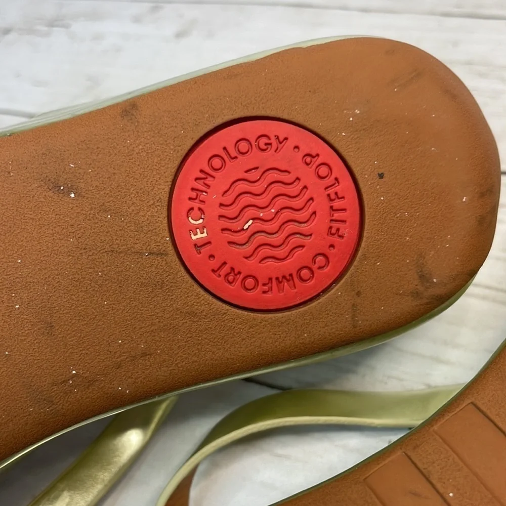 Fitflop Gold Leather Wedge Thong Sandal - Picture 9 of 14